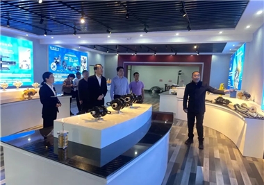 泉州市人大常委会副主任高向荣一行莅临世界杯官网
调研指导