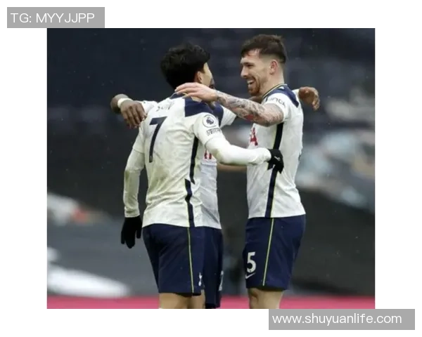 足球流氓的阴影如何影响赛场安全与球迷体验的深度探讨 足球流氓的阴影如何影响赛场安全与球迷体验的深度探讨